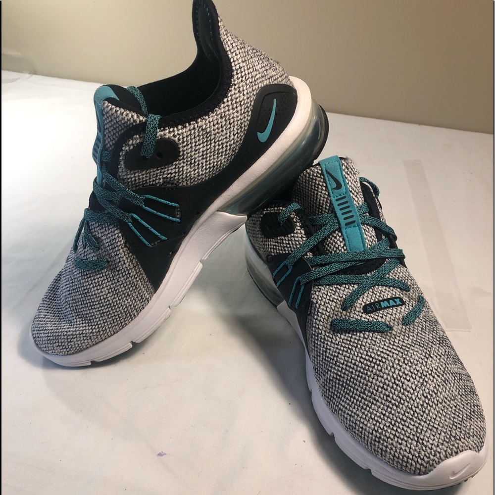 NIKE AirMax Sequent3 Hyper Women’s Sz wh/jade/blk